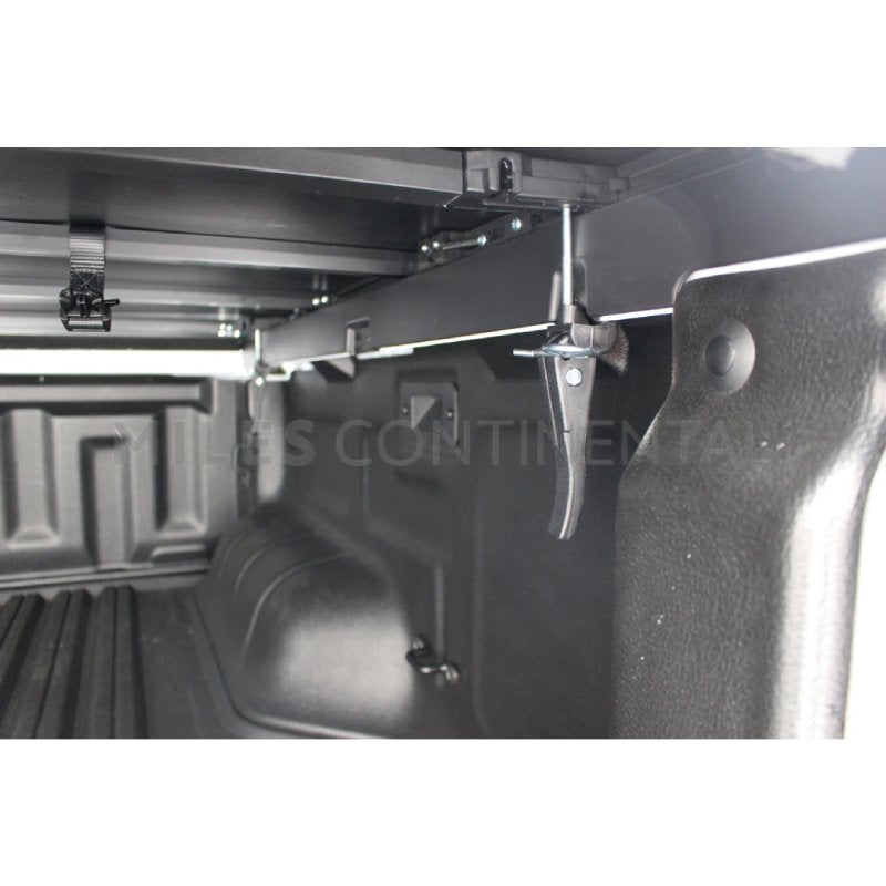 Tri-Fold Hard Cover for Volkswagen Amarok 2023+